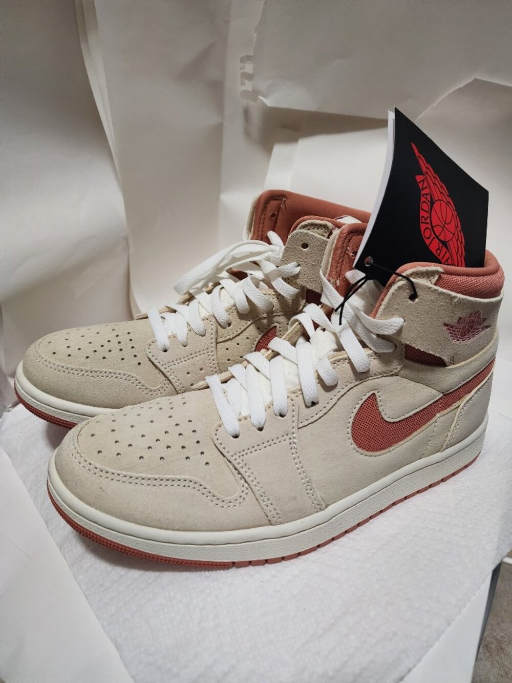 Air Jordan 1 High Zoom CMFT 2 Burnt sunrise size 7 Mens US/ UK size 6